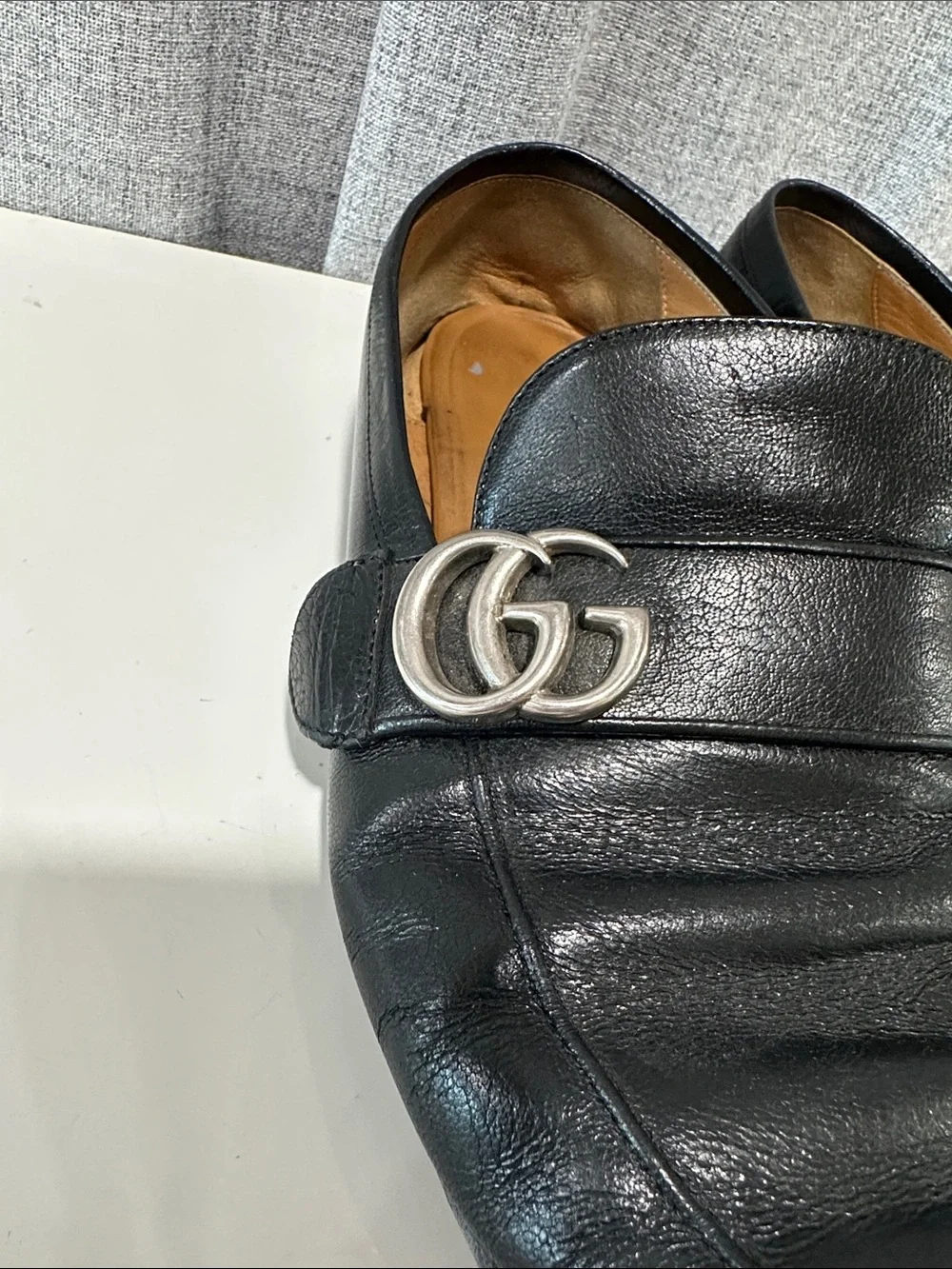 Authentic Gucci Black Leather Men's Loafers with Silver Hardware. Size 10.5